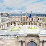 Exclusive Apartment On The Marais