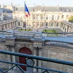 Exclusive Apartment On The Marais